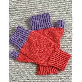 Free Download - Fingerless Gloves in Cygnet Truly Wool Rich 4ply
