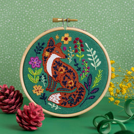 Hawthorn Handmade - Folk Fox Mini Embroidery Kit
