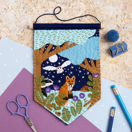 Hawthorn Handmade - Woodland Pennant Felt Craft Kit