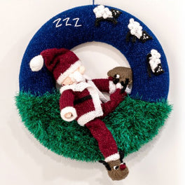Sleepy Santa Wreath in King Cole Yarns - Digital Version 9147